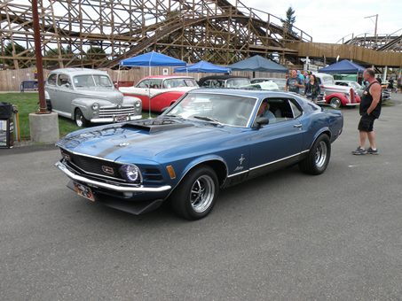 blue mustang